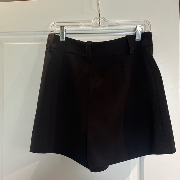 High waisted black shorts - Picture 2 of 3